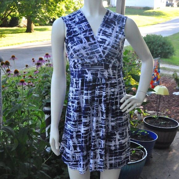 2/$10 Jon & Anna Navy Blue White Dress New with Tags MUST BUNDLE FOR THIS PRICE - Picture 1 of 7